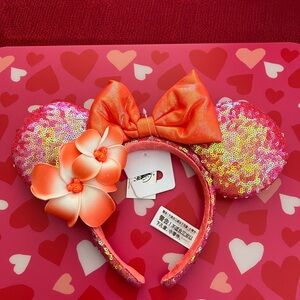 Aulani Disney resort Minnie Ears